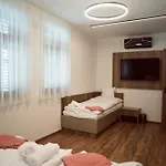 Aprili