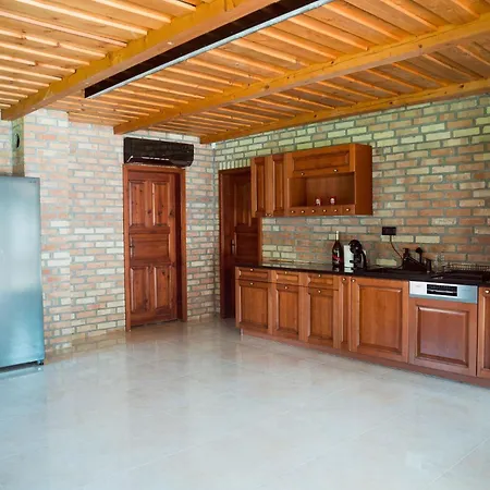 Aprili * 包道乔尼托毛伊