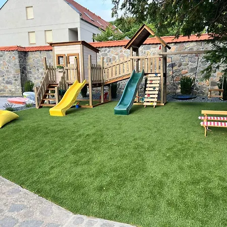 Aprili * 包道乔尼托毛伊