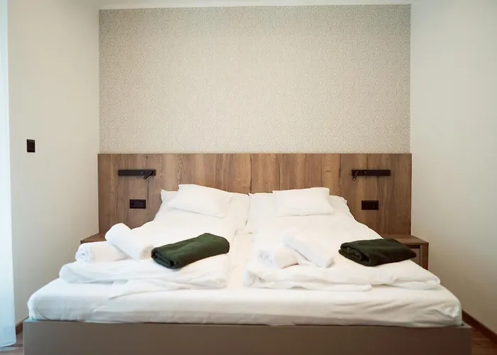 Aprili בדקסוניטומאי